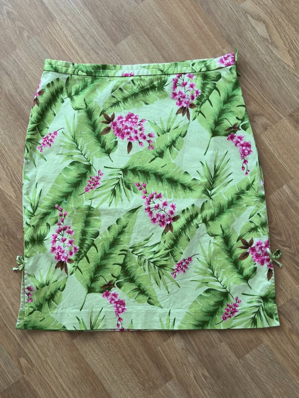 Sandra King Cotton Stretch A-Line Tropical Print Skirt, 22", Bow Side Ties